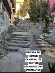 Escalinatas con pasamanos Privada Sin Nombre, Cerro de la Campana 1er Sector